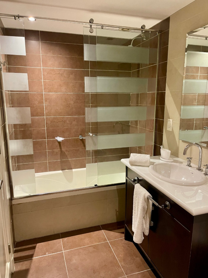 Apartamento ID.67636 - Apartamento en venta c/ cochera en Playa Brava