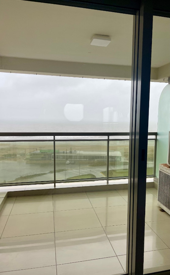 Apartamento ID.67636 - Apartamento en venta c/ cochera en Playa Brava