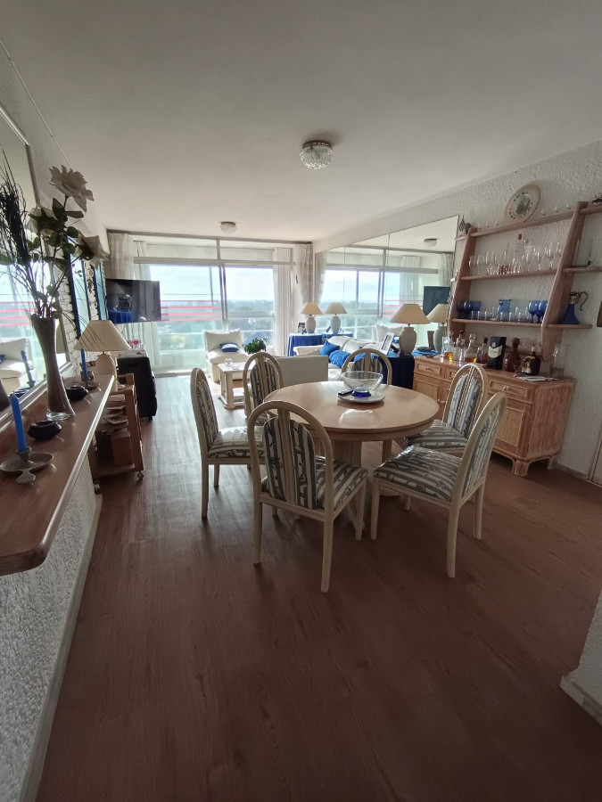 Apartamento ID.67881 - Apartamento venta en Torre Marfil, Roosvelt parada 14, 2 dorm, 2 baÃ±os, garage.