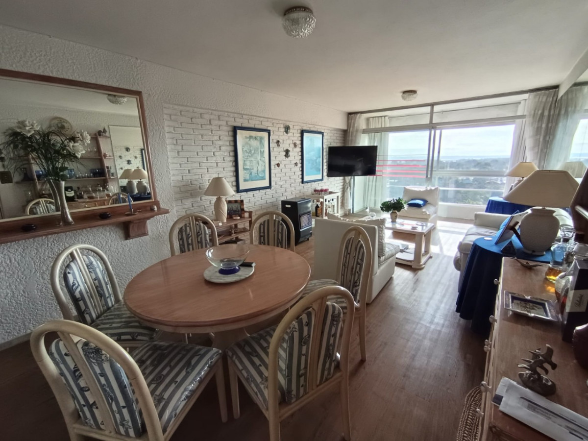 Apartamento ID.67881 - Apartamento venta en Torre Marfil, Roosvelt parada 14, 2 dorm, 2 baÃ±os, garage.