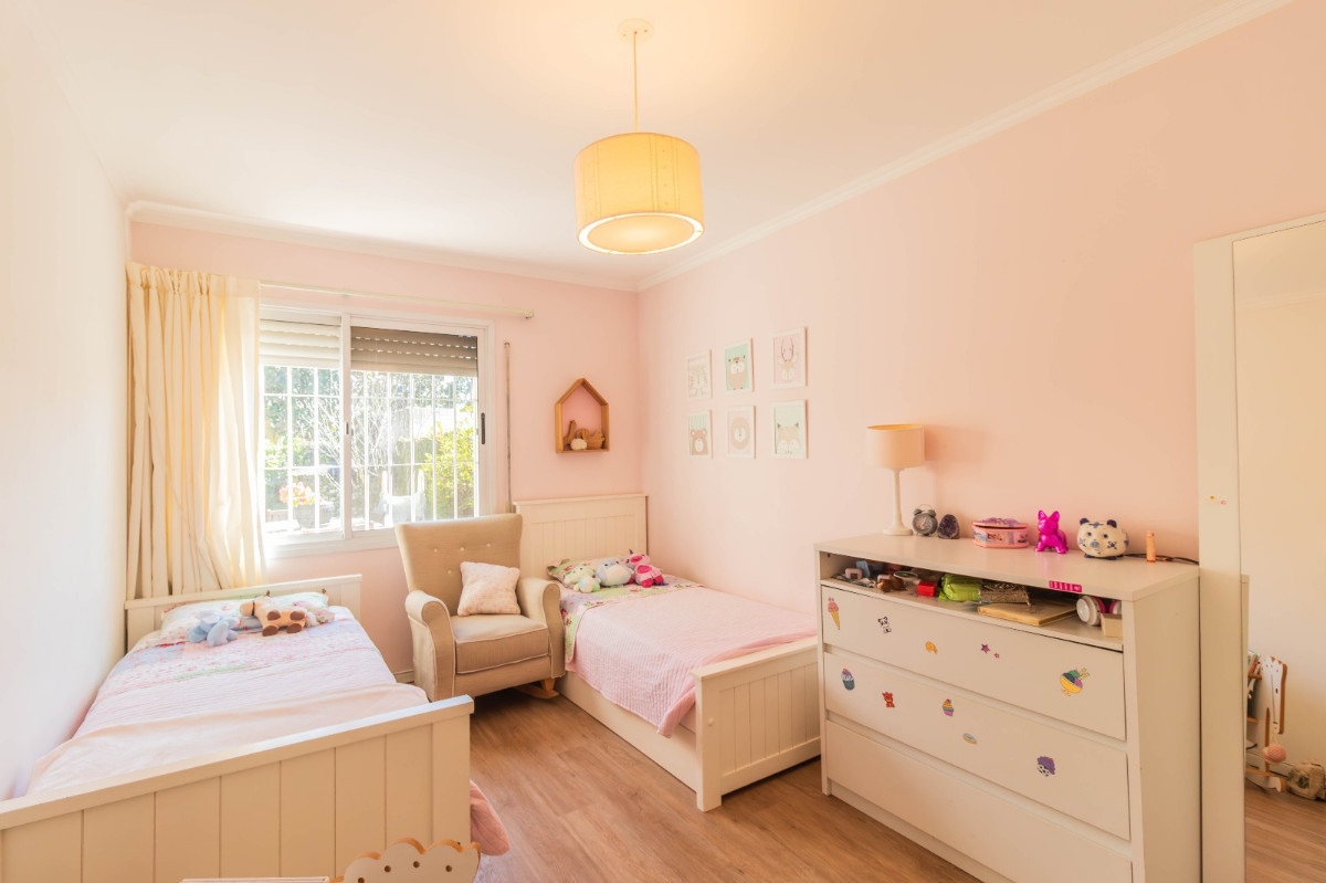 Apartamento ID.71283 - Apartamento en venta 3 dormitorios c/ cochera doble y jardín en Carrasco