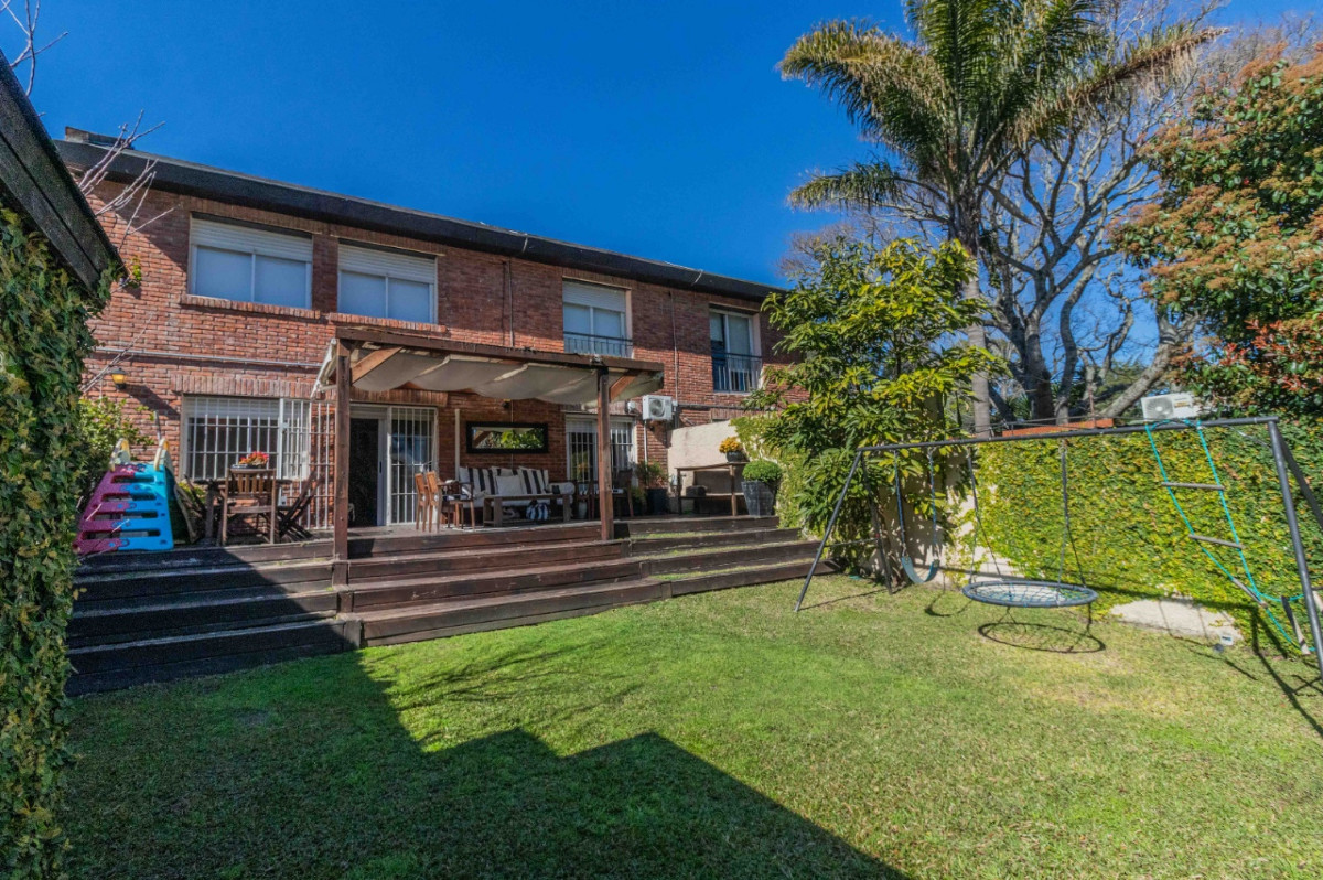 Apartamento ID.71283 - Apartamento en venta 3 dormitorios c/ cochera doble y jardín en Carrasco