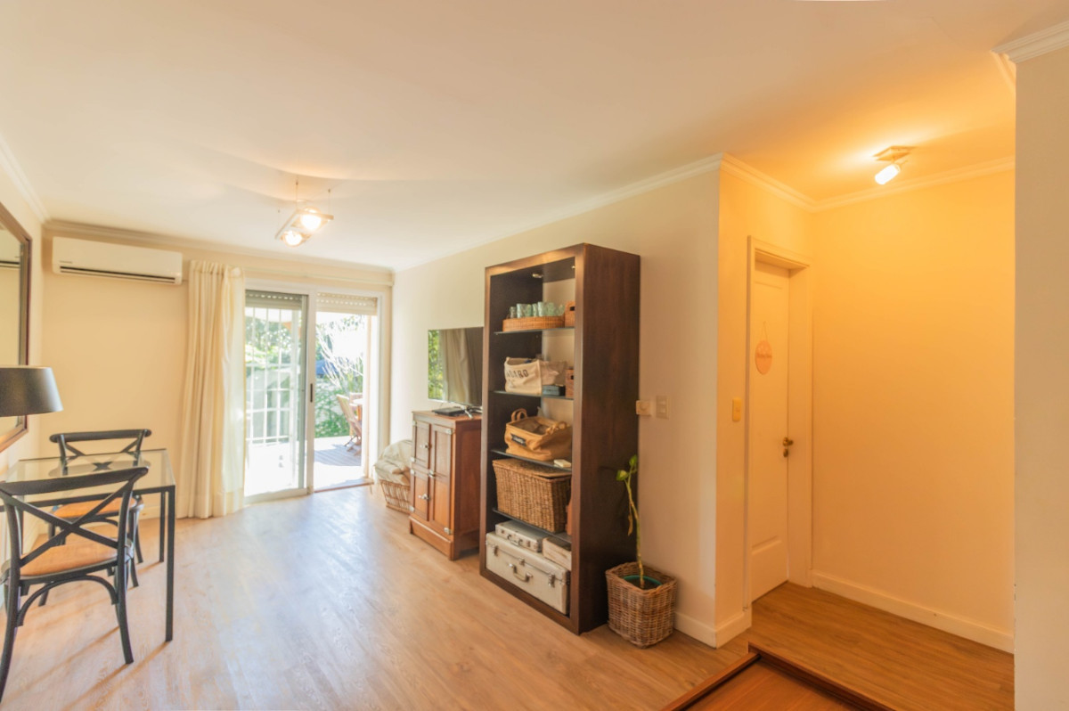 Apartamento ID.71283 - Apartamento en venta 3 dormitorios c/ cochera doble y jardín en Carrasco