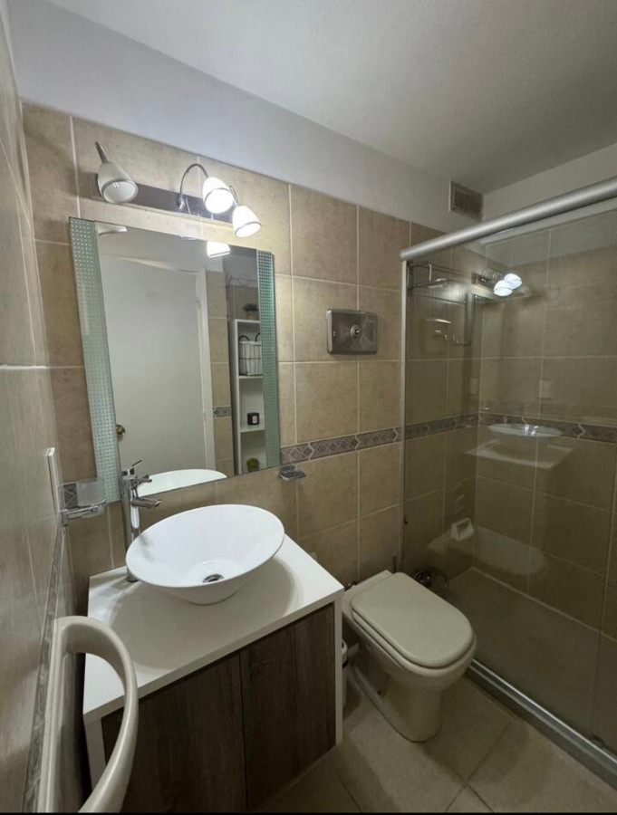 Apartamento ID.73208 - Apartamento en Alquiler Anual en Península, Punta del Este – Edificio Lafayette.