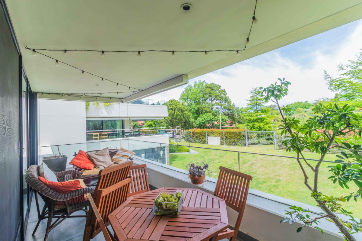 Apartamento ID.74624 - Apartamento en venta c/ cochera en Carrasco