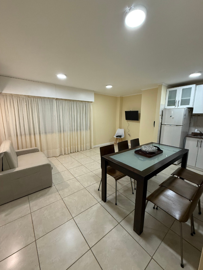 Apartamento ID.75745 - Apto en alquiler anual, 1 dormitorio, 1 baño en suit, garage en Península.