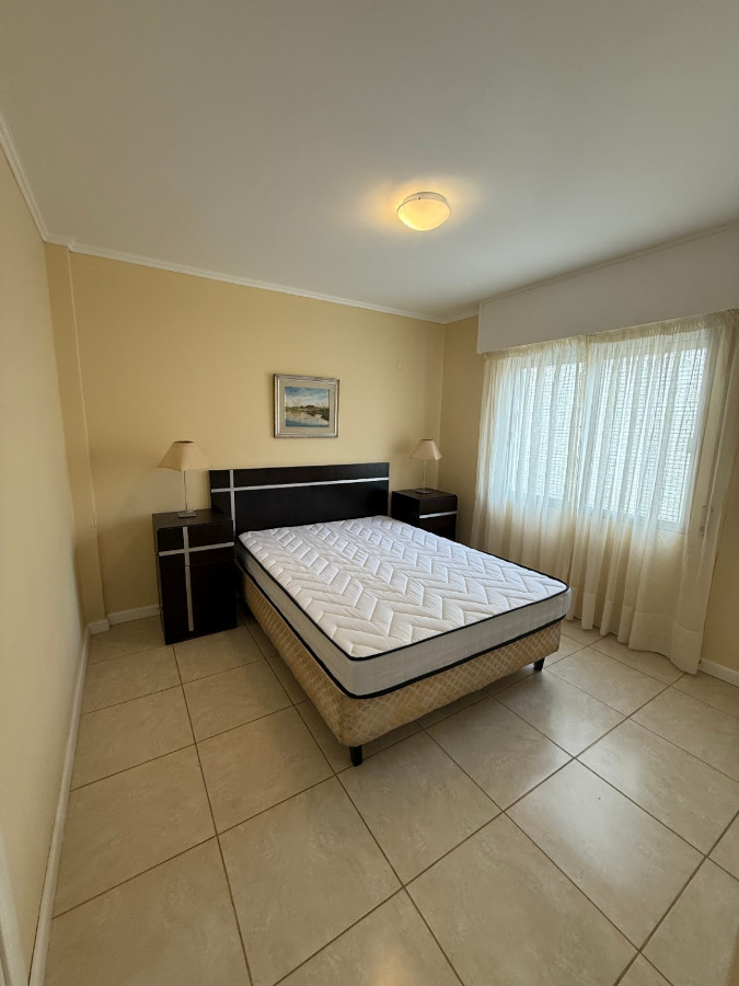 Apartamento ID.75745 - Apto en alquiler anual, 1 dormitorio, 1 baño en suit, garage en Península.