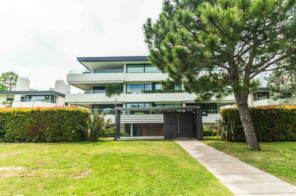 Apartamento ID.76205 - Apartamento en alquiler c/ cochera en Carrasco