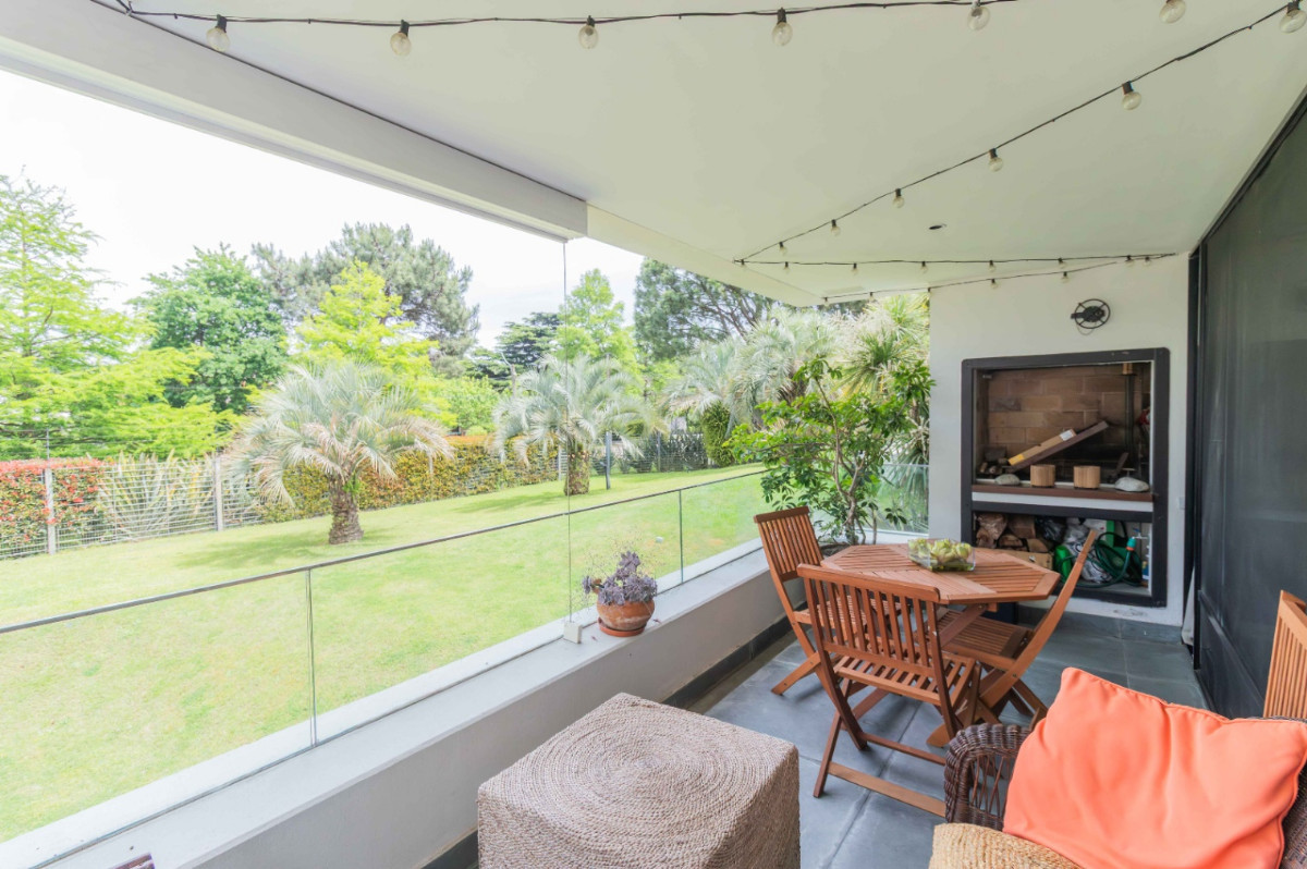 Apartamento ID.76205 - Apartamento en alquiler c/ cochera en Carrasco