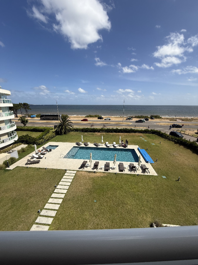 Apartamento ID.79924 - Apartamento venta 2 Dormitorios, 2 Baños, Edificio Cruceros 3, Punta del Este.