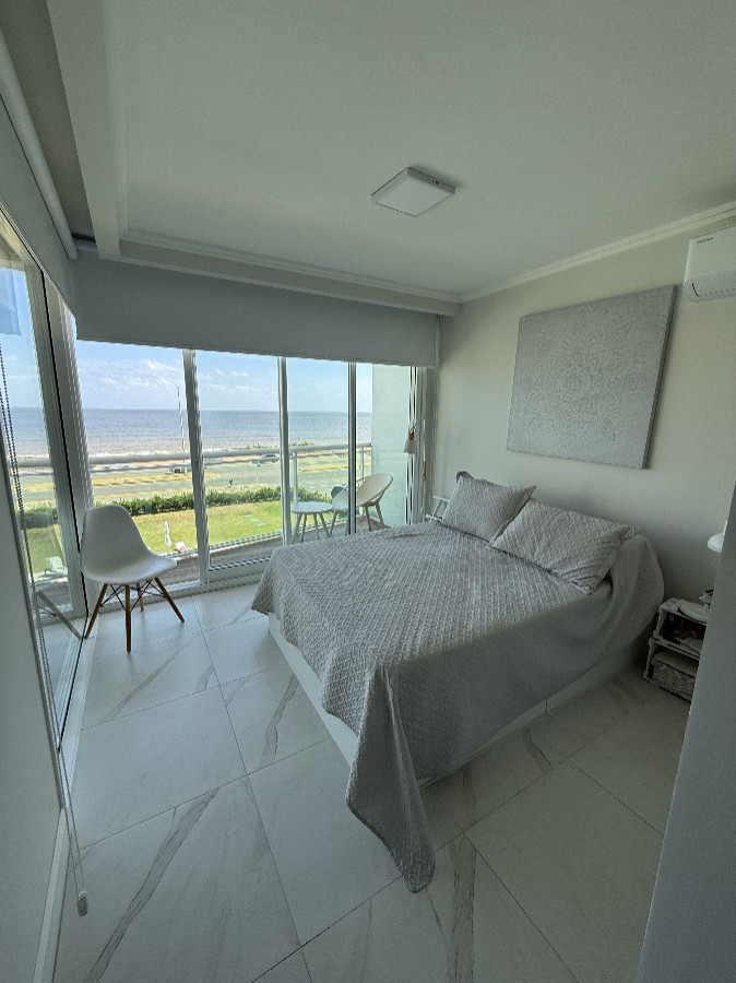 Apartamento ID.79924 - Apartamento venta 2 Dormitorios, 2 Baños, Edificio Cruceros 3, Punta del Este.