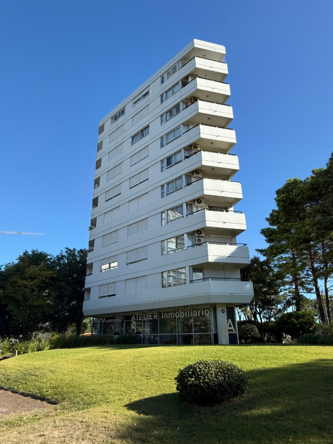 Apartamento ID.84260 - Apartamento en alquiler invernal, 2 Dorm, 2 Baños, Garage en Puntal del Este.