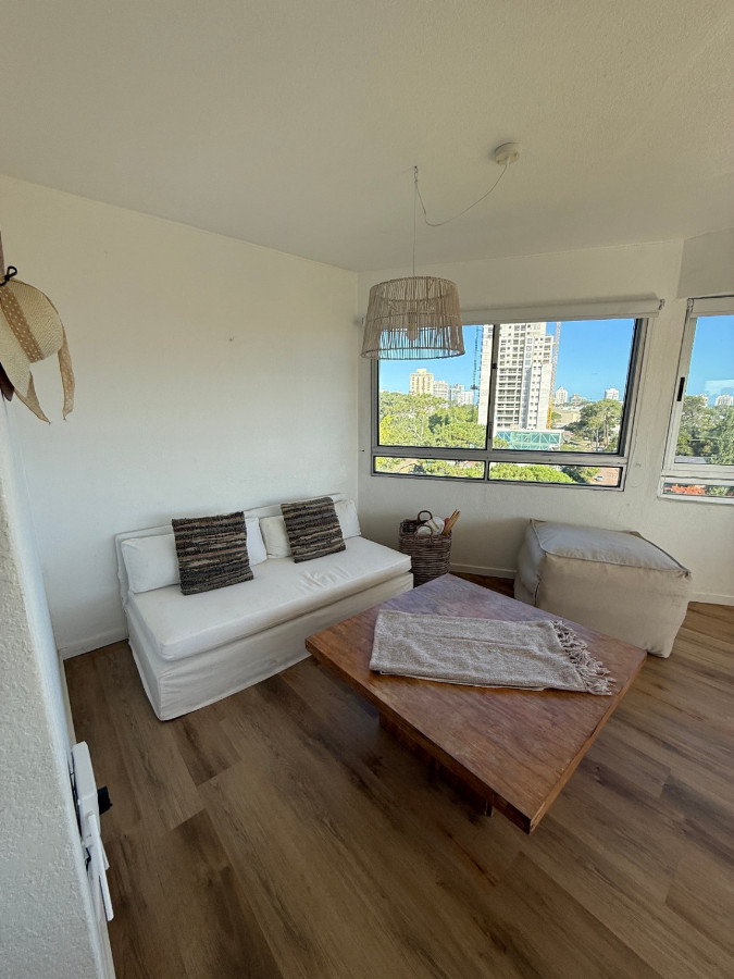 Apartamento ID.84260 - Apartamento en alquiler invernal, 2 Dorm, 2 Baños, Garage en Puntal del Este.