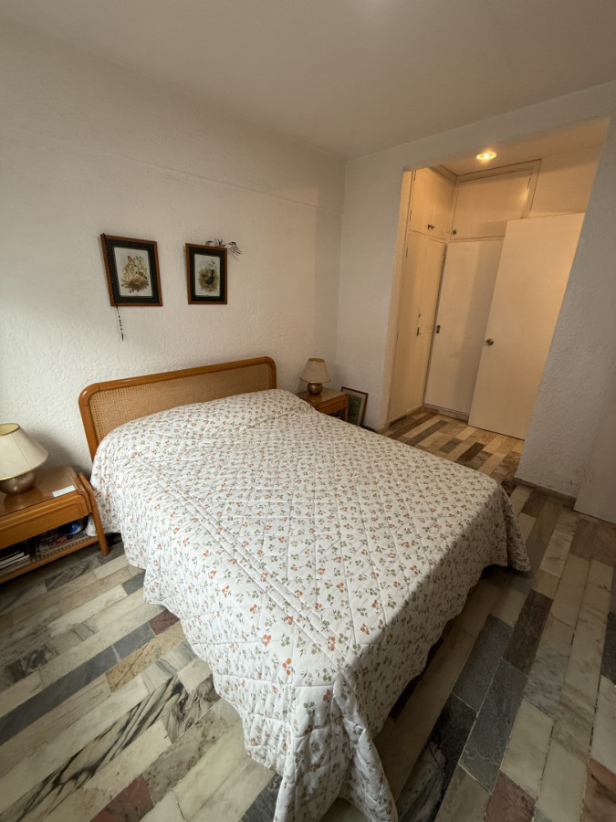 Apartamento ID.85467 - Espectacular Apto en Venta 2 dorm, 2 baños, garage, frente al mar.