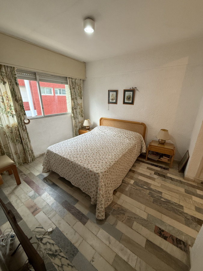 Apartamento ID.85467 - Espectacular Apto en Venta 2 dorm, 2 baños, garage, frente al mar.