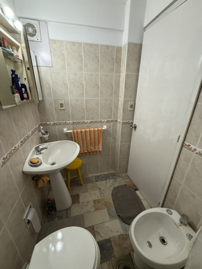Apartamento ID.85467 - Espectacular Apto en Venta 2 dorm, 2 baños, garage, frente al mar.