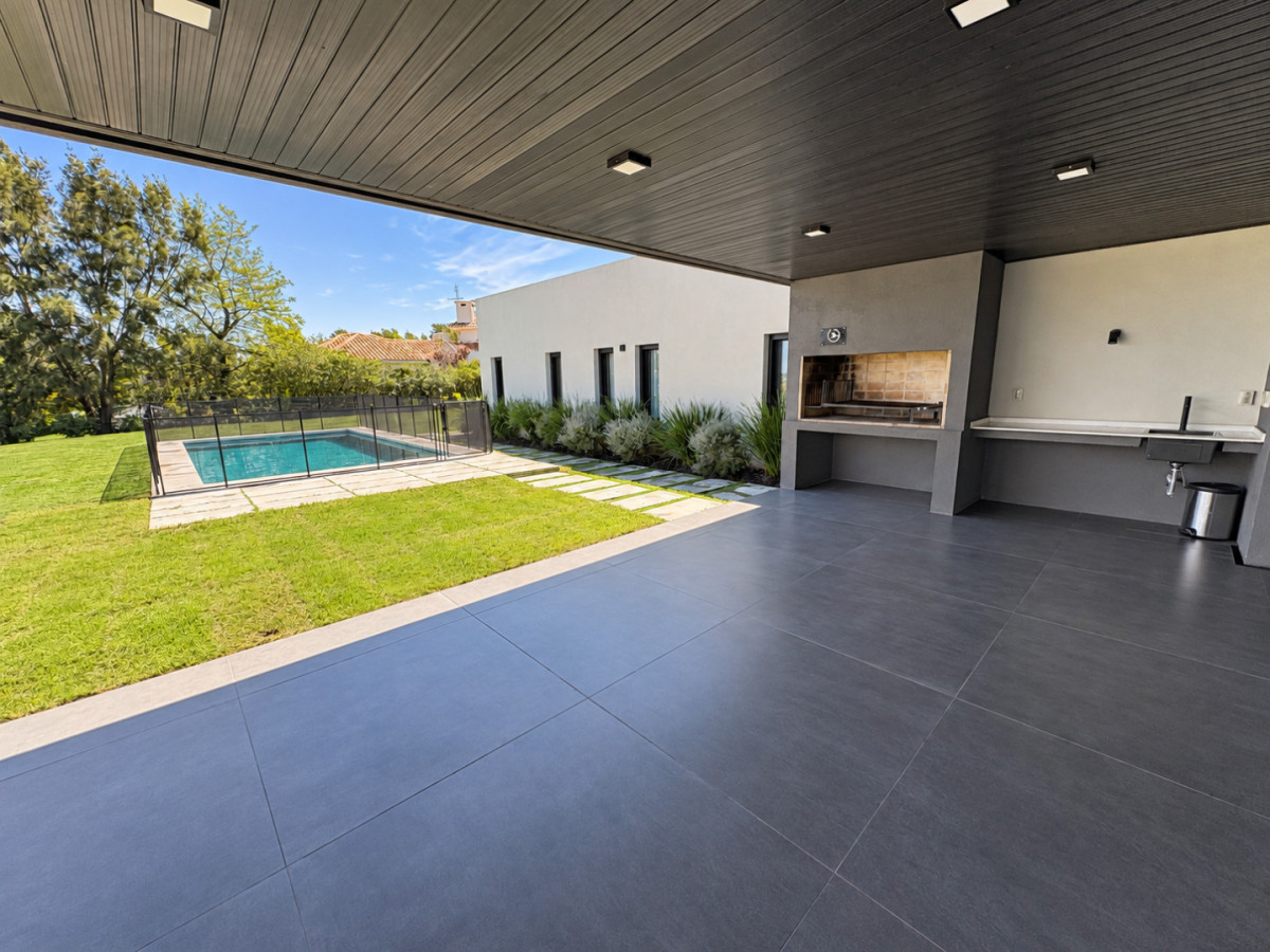 Casa ID.85426 - Casa en Venta 2 dormitorios Barrio Privado Colinas de Carrasco
