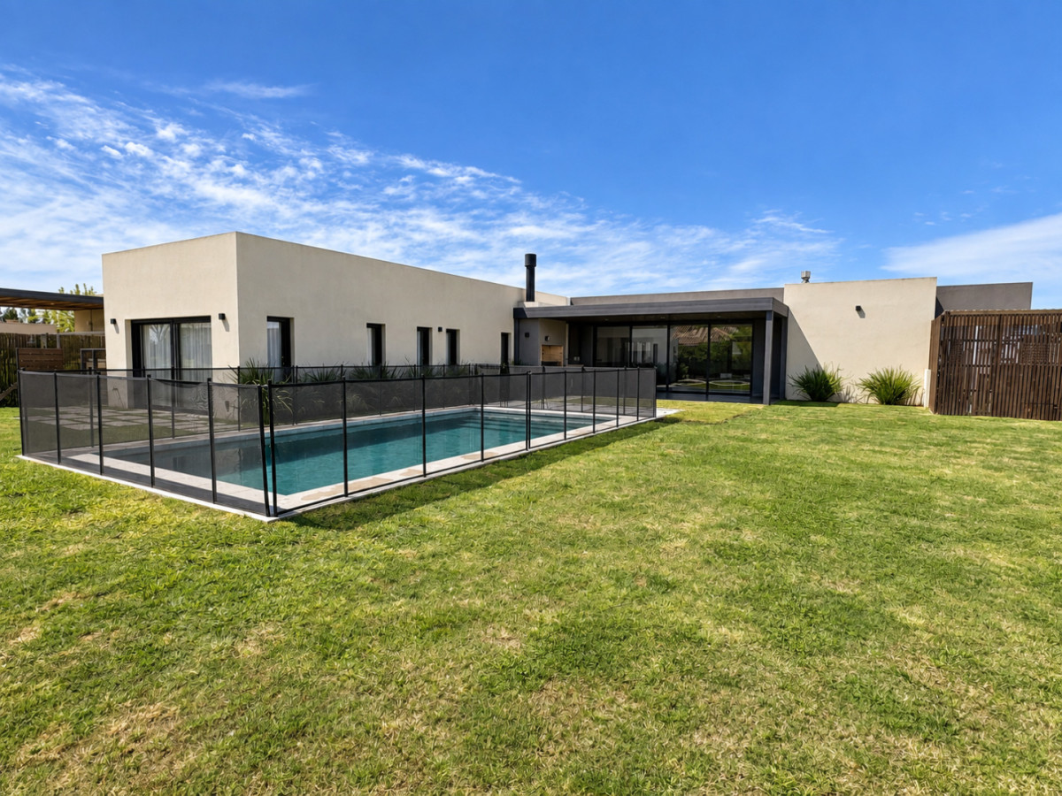 Casa ID.85426 - Casa en Venta 2 dormitorios Barrio Privado Colinas de Carrasco
