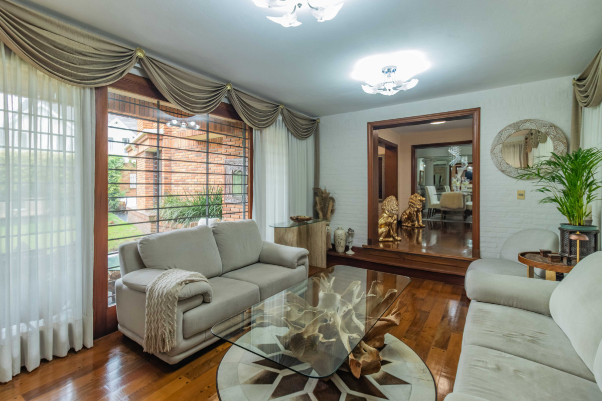 Casa ID.85525 - Casa Padron Unico 3 Dormitorios + Servicio con piscina en Carrasco