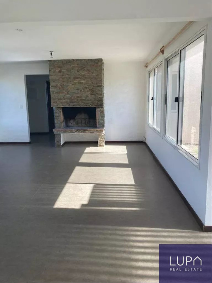 Casa ID.85420 - Casa en alquiler de 4 dormitorios c/ cochera en Barrio Colinas De Carrasco