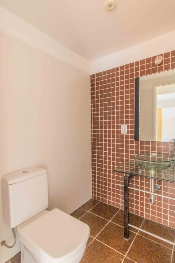 Casa ID.41376 - Casa en venta de 5 dormitorios c/ cochera en Barrio Privado Carmel