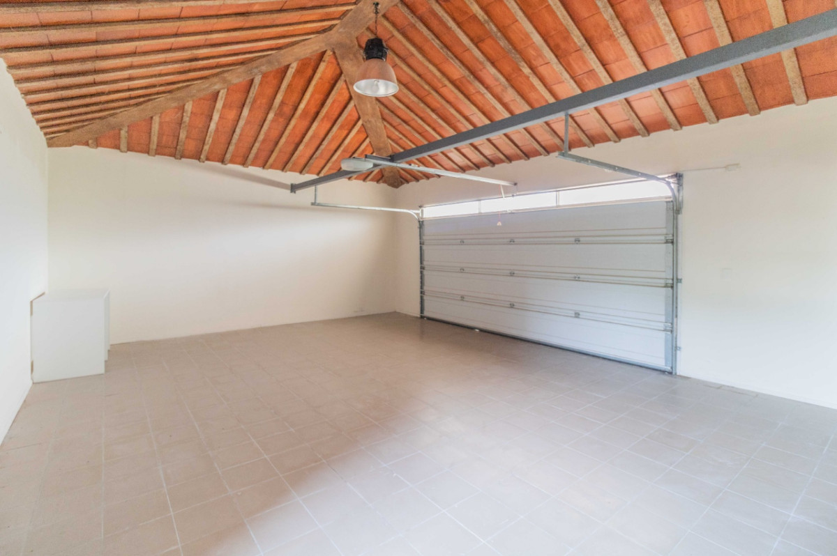 Casa ID.41376 - Casa en venta de 5 dormitorios c/ cochera en Barrio Privado Carmel