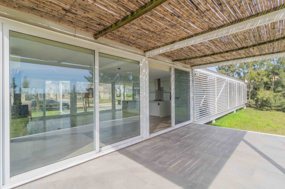 Casa ID.41735 - Venta Casa De Diseño 3 Dorm En Barrio Privado Colinas De Carrasco