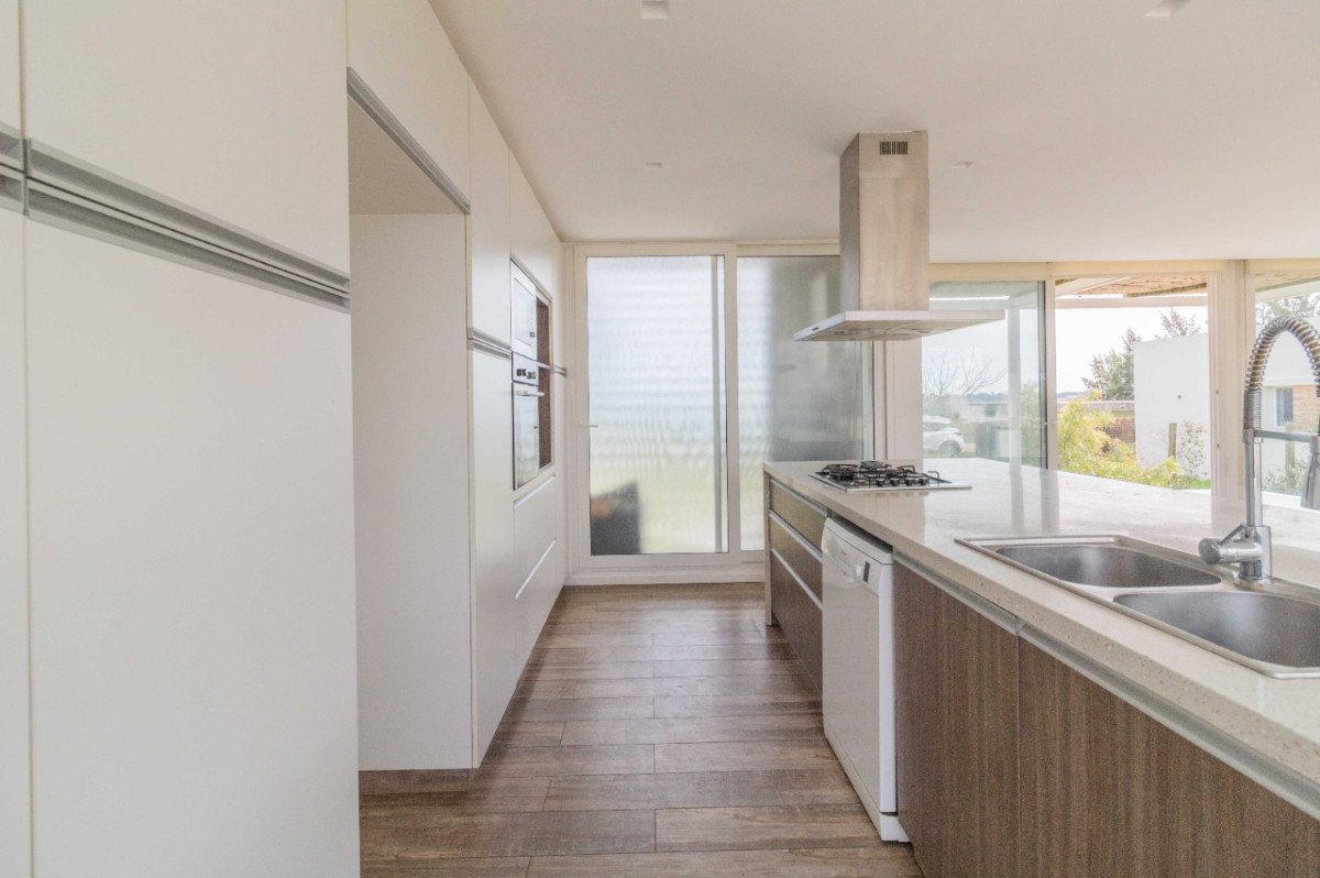 Casa ID.41735 - Venta Casa De Diseño 3 Dorm En Barrio Privado Colinas De Carrasco