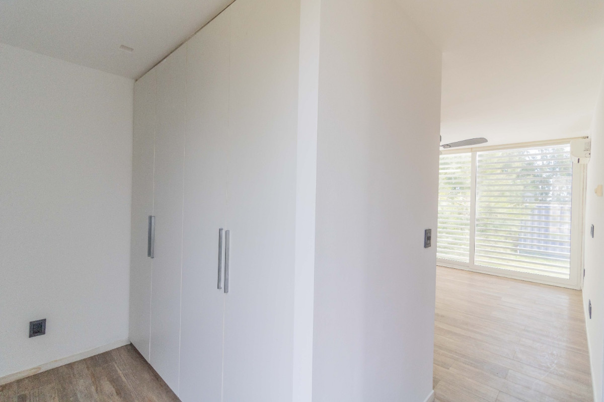 Casa ID.41735 - Venta Casa De Diseño 3 Dorm En Barrio Privado Colinas De Carrasco