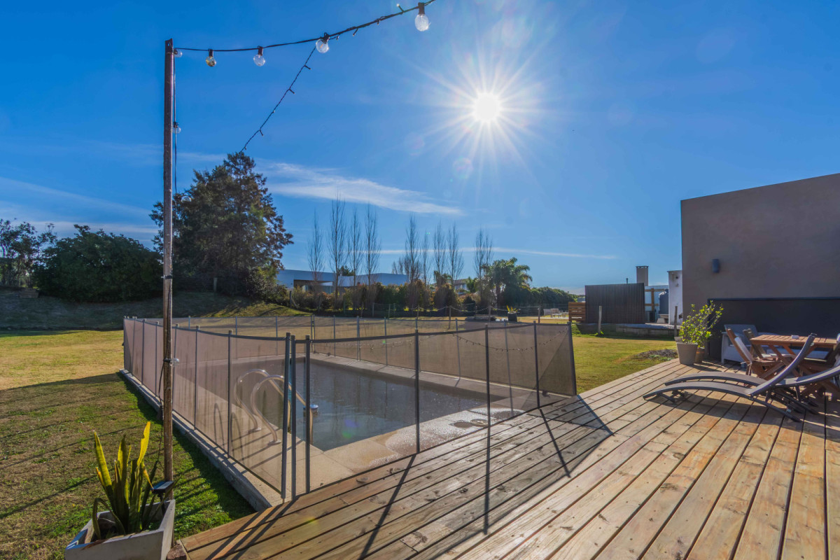 Casa ID.85429 - Casa en venta 3 dormitorios en Colinas de Carrasco