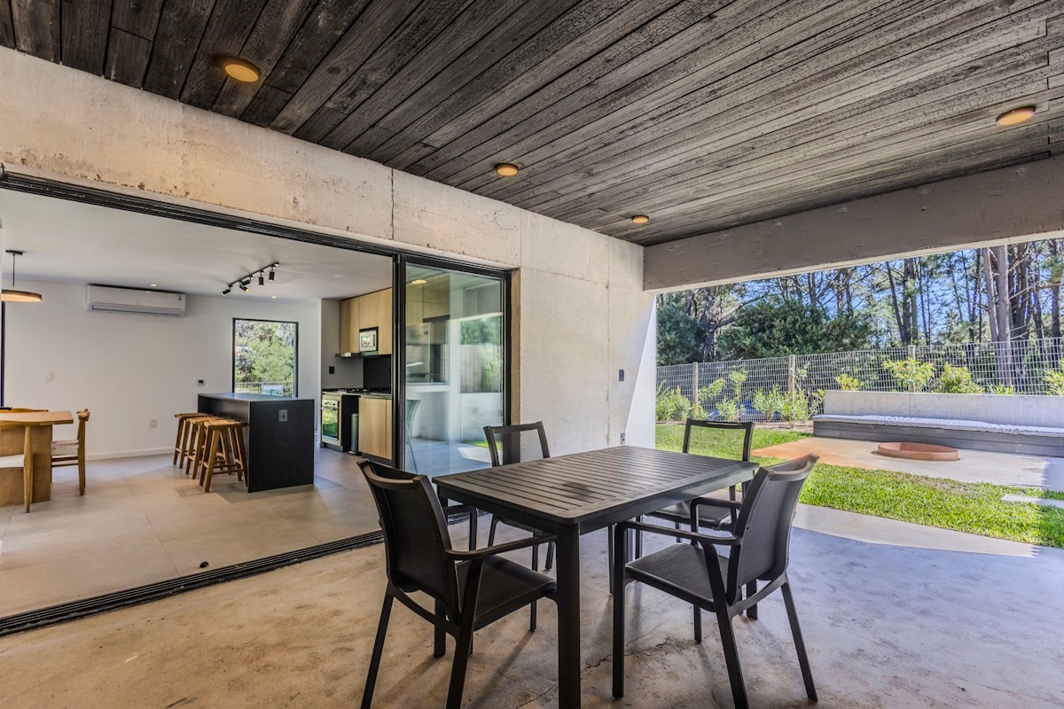 Casa ID.44115 - Casa en alquiler y venta en Punta Ballena