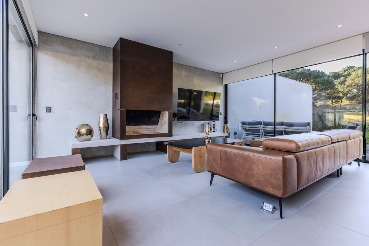 Casa ID.44116 - Casa en Alquiler y Venta en Punta Ballena