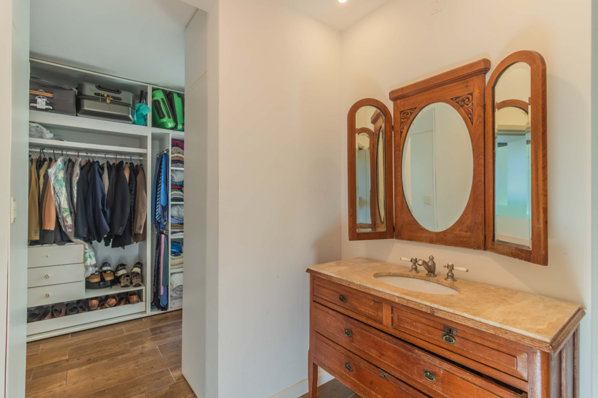 Casa ID.85520 - Venta espectacular casa en Mirador de la Tahona con jardín con piscina y galería con parrillero