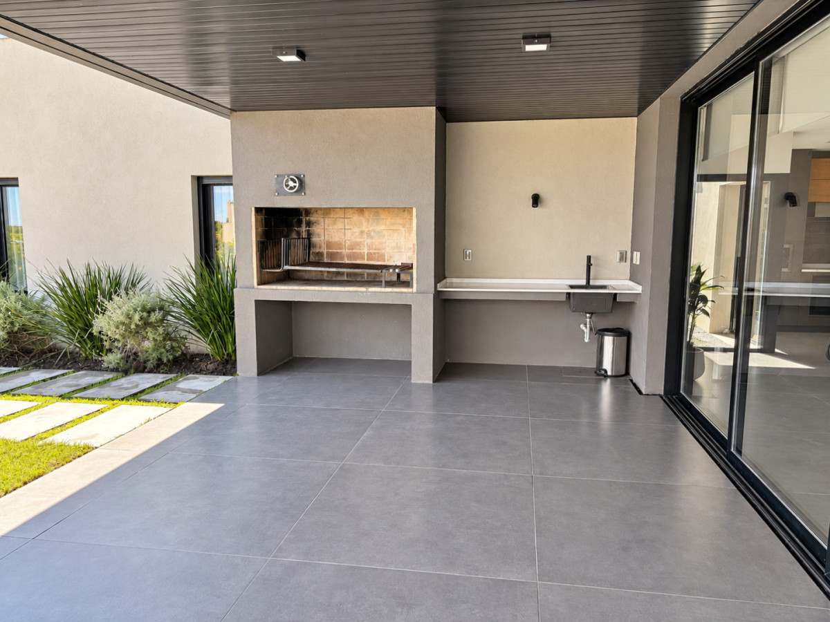 Casa ID.85426 - Casa en Venta 2 dormitorios Barrio Privado Colinas de Carrasco