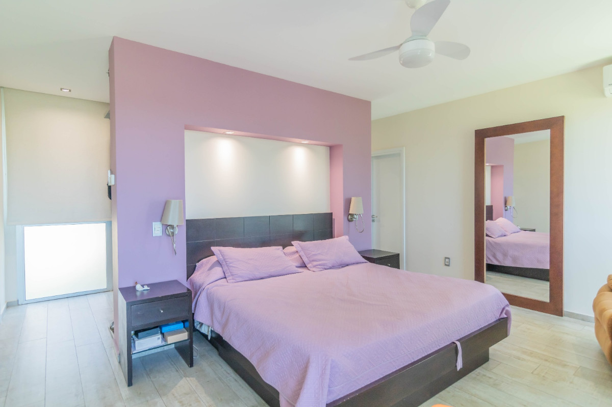 Casa ID.54005 - Casa en Venta de 4 Dormitorios Vista al Lago Barrio Privado Colinas De Carrasco