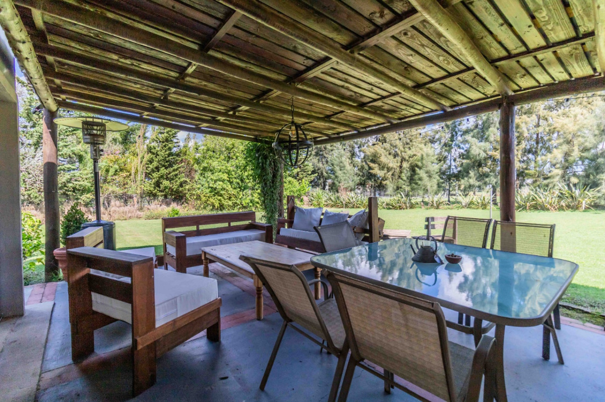 Casa ID.56078 - Casa en venta de 3 dormitorios c/ cochera en Barrio Colinas de Carrasco