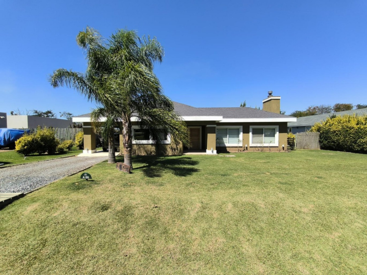 Casa ID.57496 - Casa en venta de 3 dormitorios c/ cochera en La Tahona