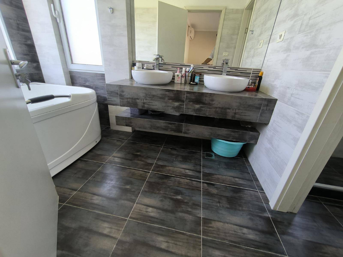 Casa ID.57496 - Casa en venta de 3 dormitorios c/ cochera en La Tahona