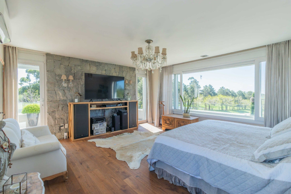 Casa ID.57519 - Casa en venta de 3 dormitorios c/ cochera en Carmel