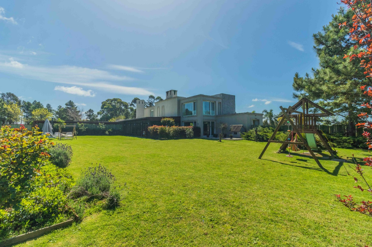 Casa ID.57519 - Casa en venta de 3 dormitorios c/ cochera en Carmel