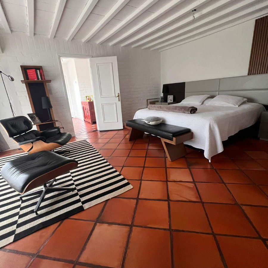 Casa ID.57530 - Casa en venta de 4 dormitorios c/ cochera en La Tahona