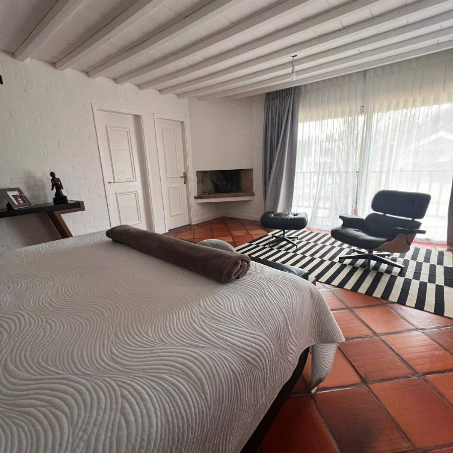 Casa ID.57530 - Casa en venta de 4 dormitorios c/ cochera en La Tahona