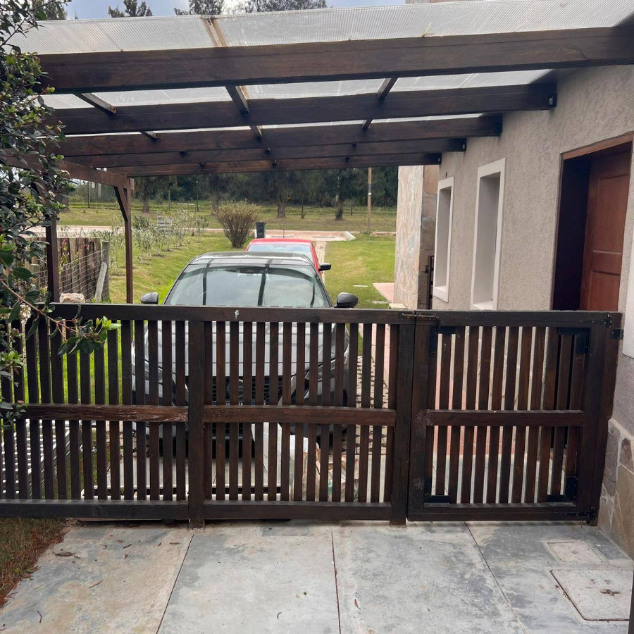 Casa ID.57530 - Casa en venta de 4 dormitorios c/ cochera en La Tahona