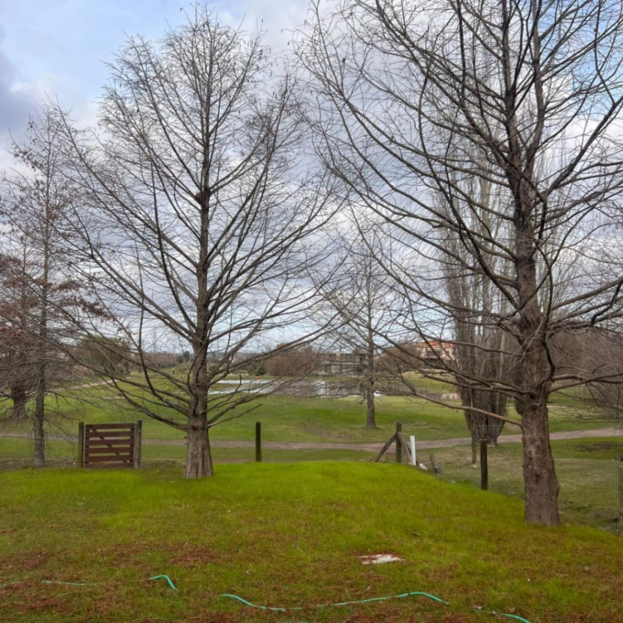 Casa ID.57530 - Casa en venta de 4 dormitorios c/ cochera en La Tahona