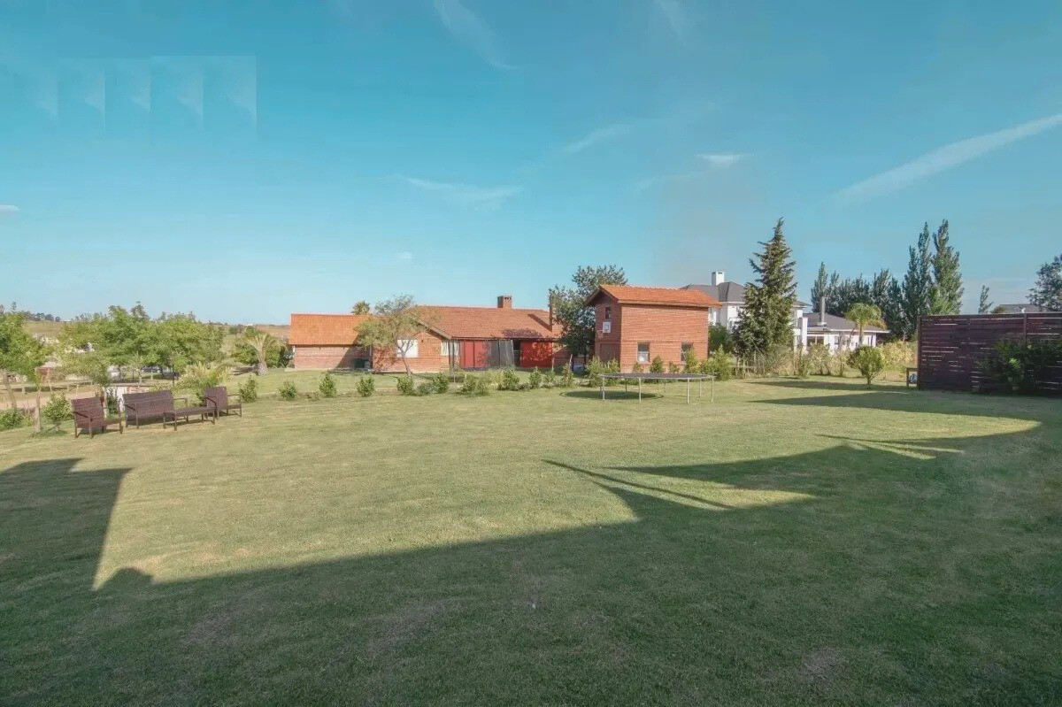 Casa ID.59565 - Casa en venta de 4 dormitorios en Colinas De Carrasco