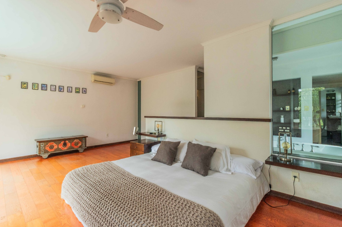 Casa ID.59892 - Casa en alquiler de 5 dormitorios c/ cochera en Carrasco
