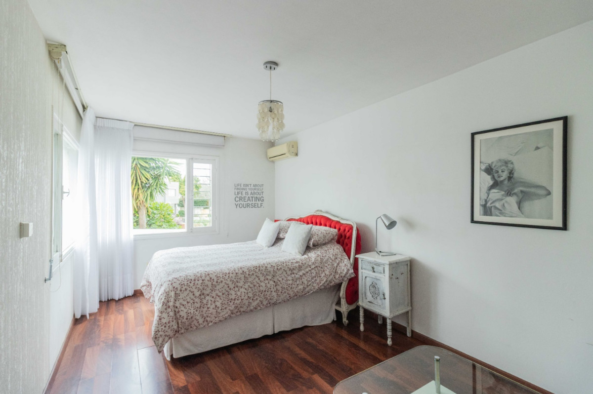 Casa ID.59892 - Casa en alquiler de 5 dormitorios c/ cochera en Carrasco