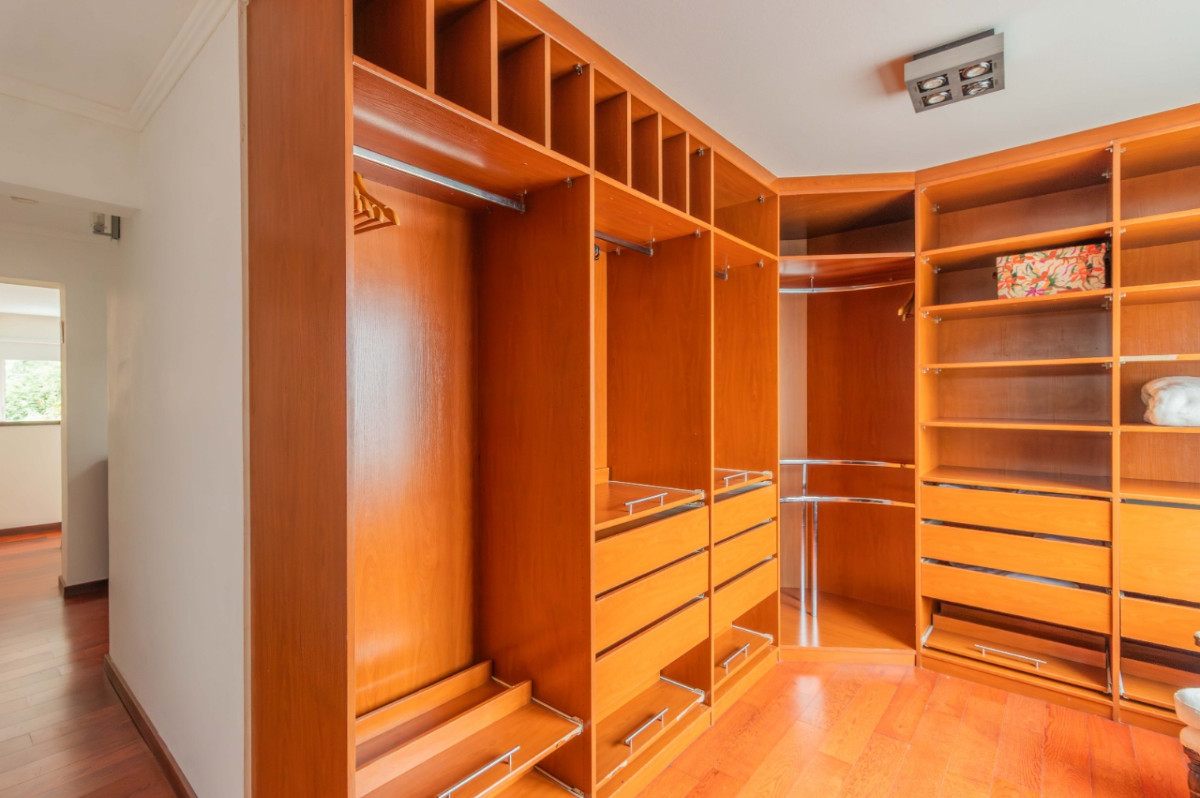 Casa ID.59896 - Casa en venta de 5 dormitorios c/ cochera en Carrasco