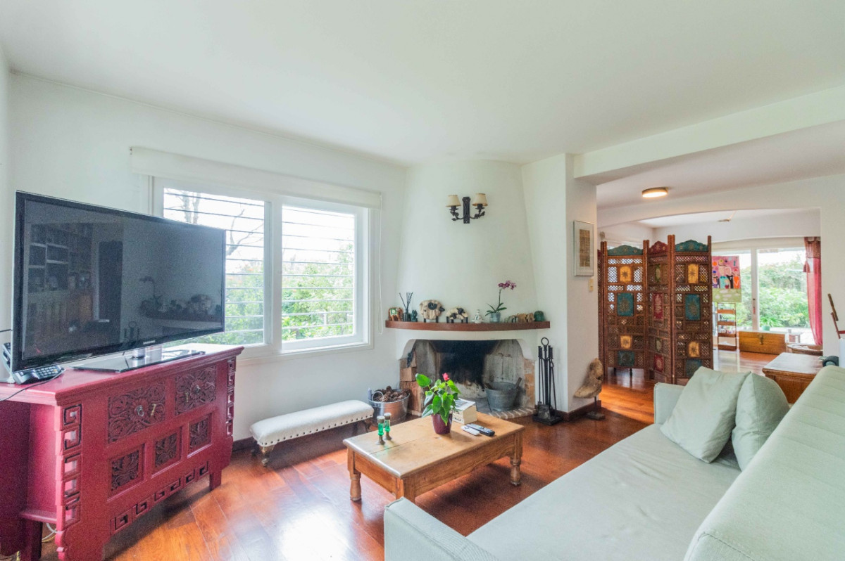 Casa ID.59896 - Casa en venta de 5 dormitorios c/ cochera en Carrasco