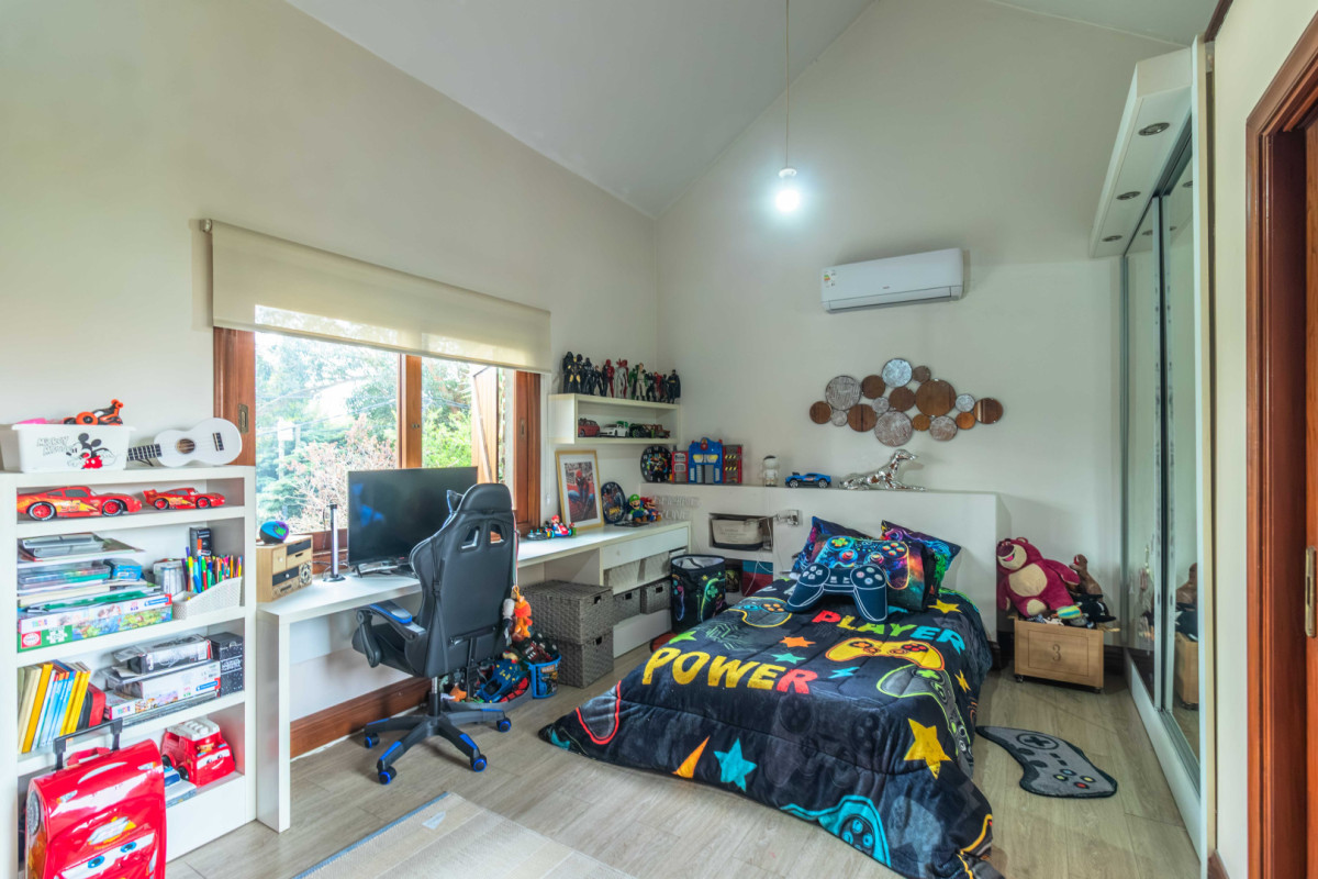 Casa ID.85525 - Casa Padron Unico 3 Dormitorios + Servicio con piscina en Carrasco